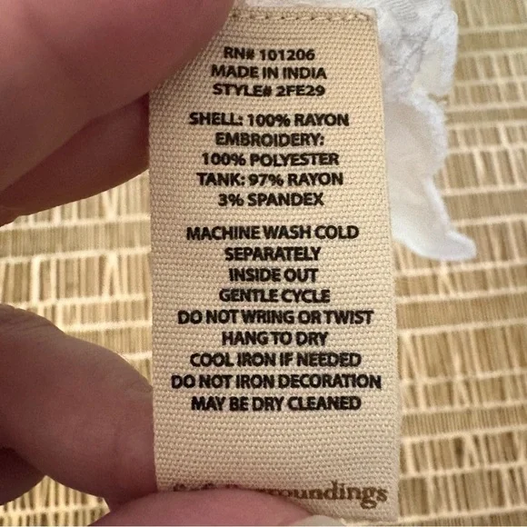 NWT Soft Surroundings Icon Melissani Tunic White Cottagecore Eyelet Size Large - Picture 10 of 11